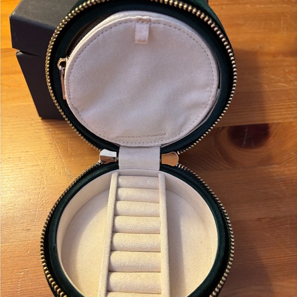 WOLF Green Velvet Jewelry Box with Floral Embroidery - Picture 3 of 4